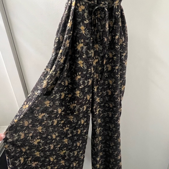 Frank & Oak Black Floral Flowy Wide Leg Jumper - Picture 9 of 9